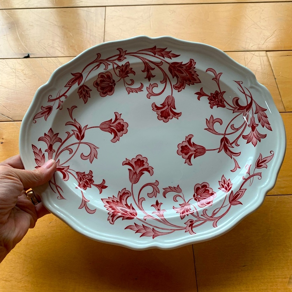 J & G MEAKIN | Windsong Red Platter